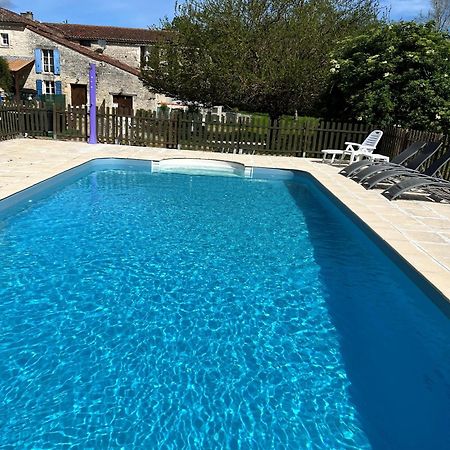 Le Petit Bijou Bed & Breakfast Saint-Fraigne ภายนอก รูปภาพ