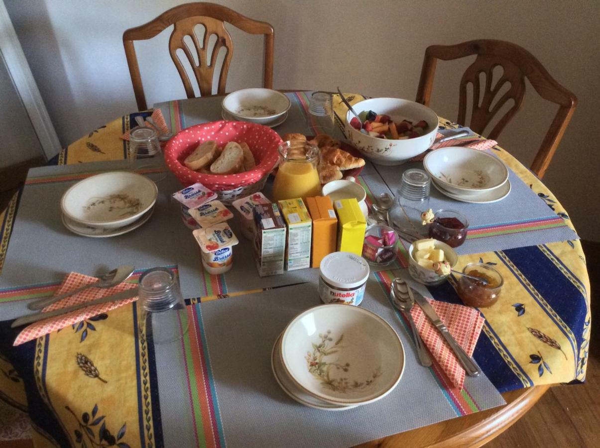 Le Petit Bijou Bed & Breakfast Saint-Fraigne ภายนอก รูปภาพ