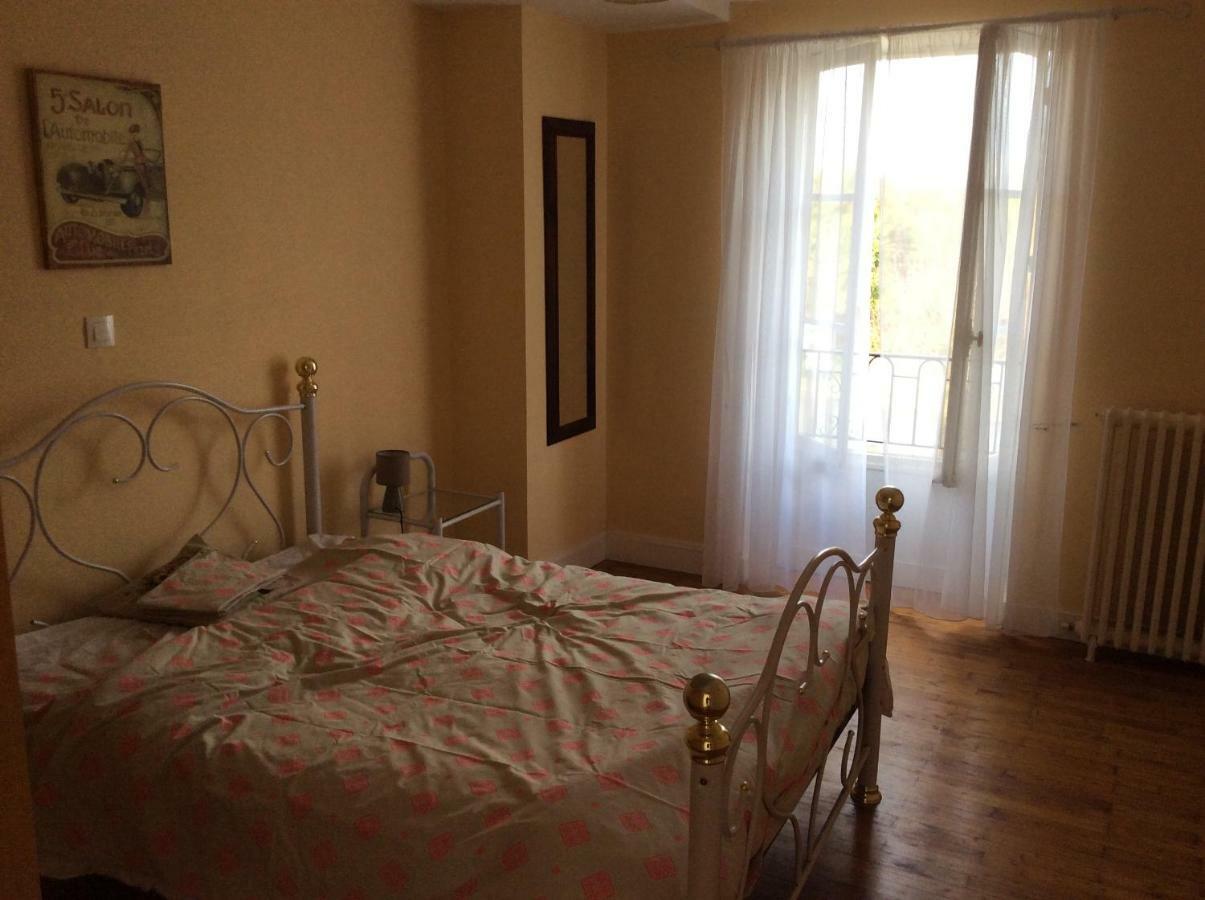 Le Petit Bijou Bed & Breakfast Saint-Fraigne ภายนอก รูปภาพ